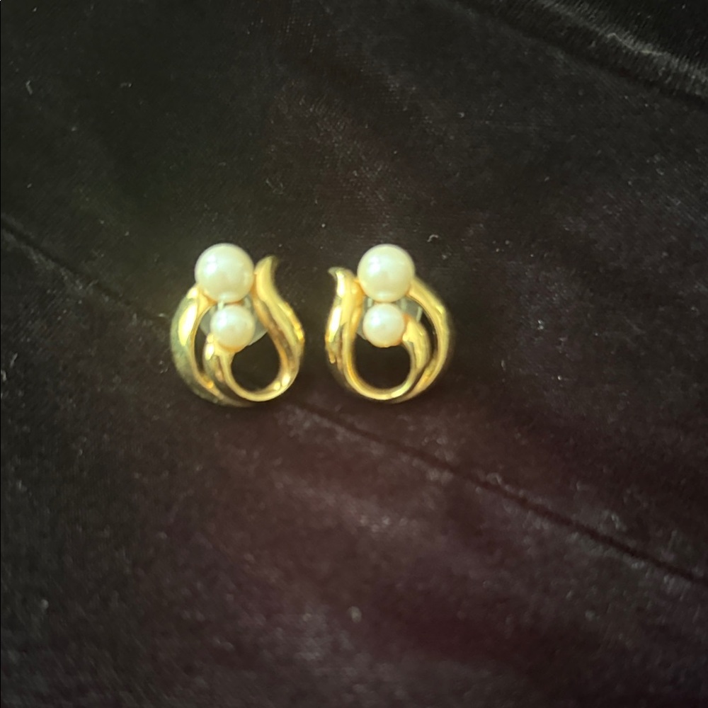 Gold and Pearl Drop Earrings